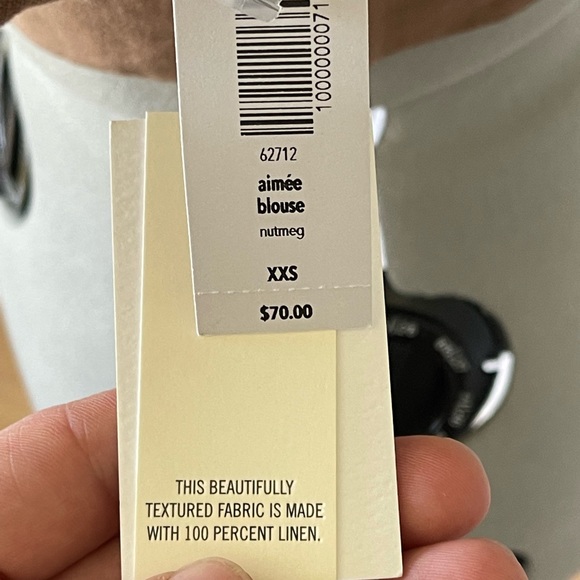 Aimee Linen Blouse - Picture 6 of 6